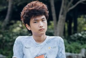 开云APP网页版下载关于Doinb重返赛场，刷新纪录首场状态出色，TL观众沸腾！的信息