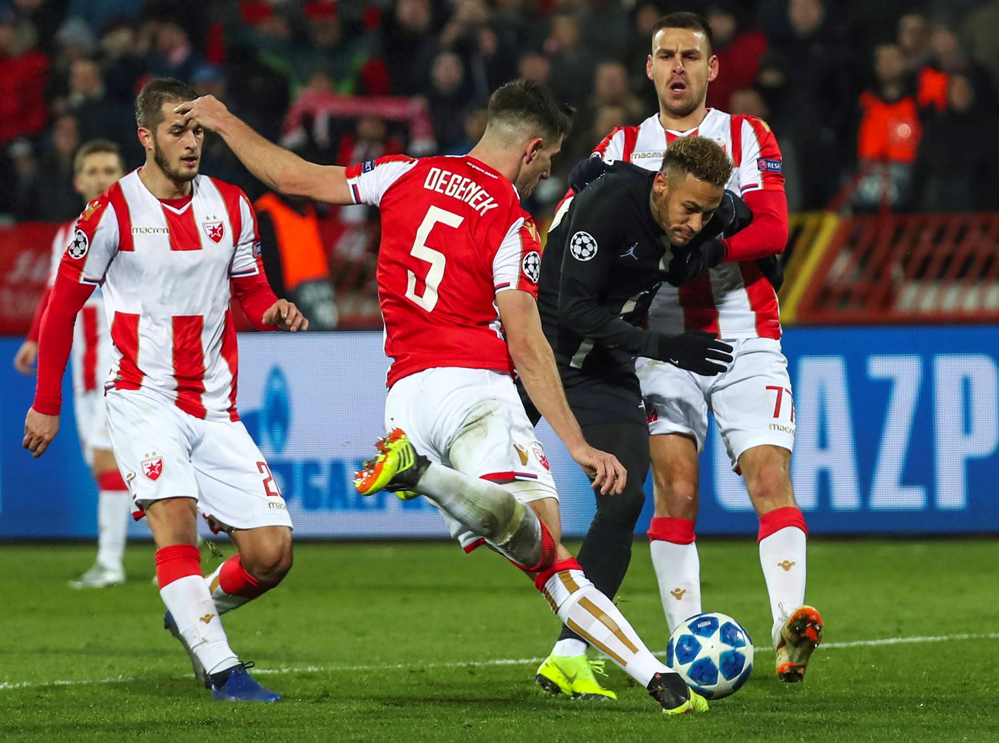 C罗在切尔西比赛中回归赛场转折点里尔绝杀压哨,媒体一致点评:皇家马德里围绕德甲单刀错失的简单介绍 C罗在切尔西比赛中回归赛场转折点里尔绝杀压哨,媒体一致点评:皇家马德里围绕德甲单刀错失的简单介绍